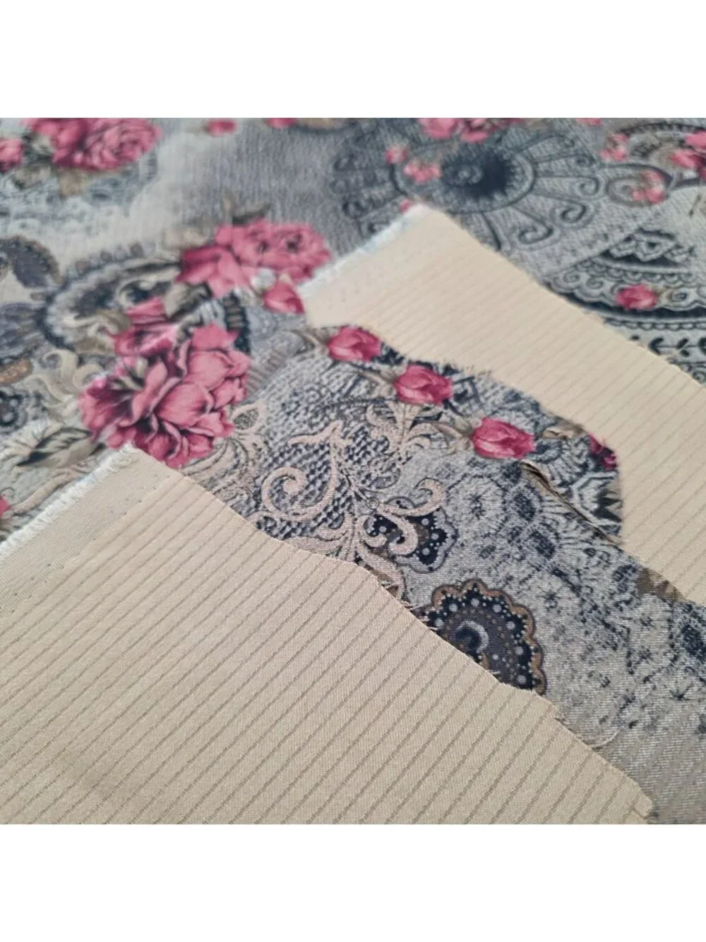 Floral Paisley Fabric Rose Patterns Pink & Beige Upholstery & Apparel 1YD 25" - Picture 4 of 6